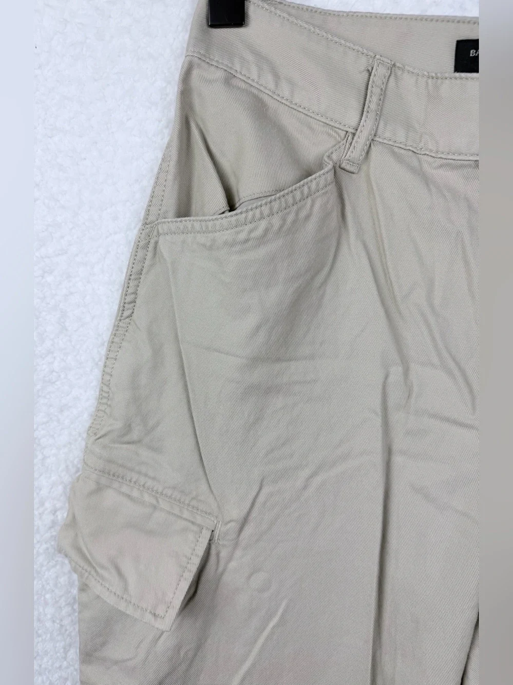 BANANA REPUBLIC • Khaki/Beige Twill High-Rise Wide-Leg Cargo Pants, 4